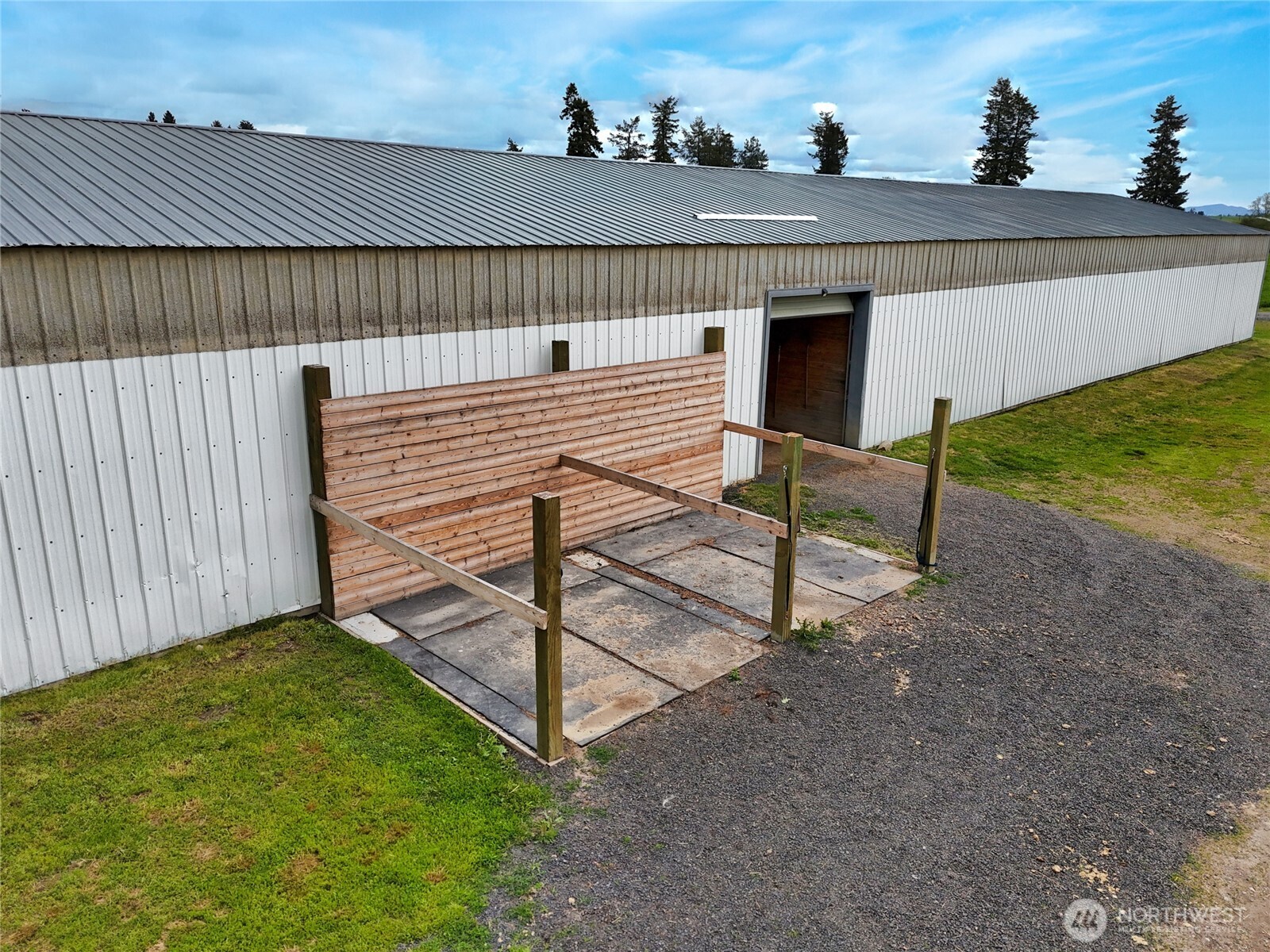 4988 Wallbridge Road Property Photo 15