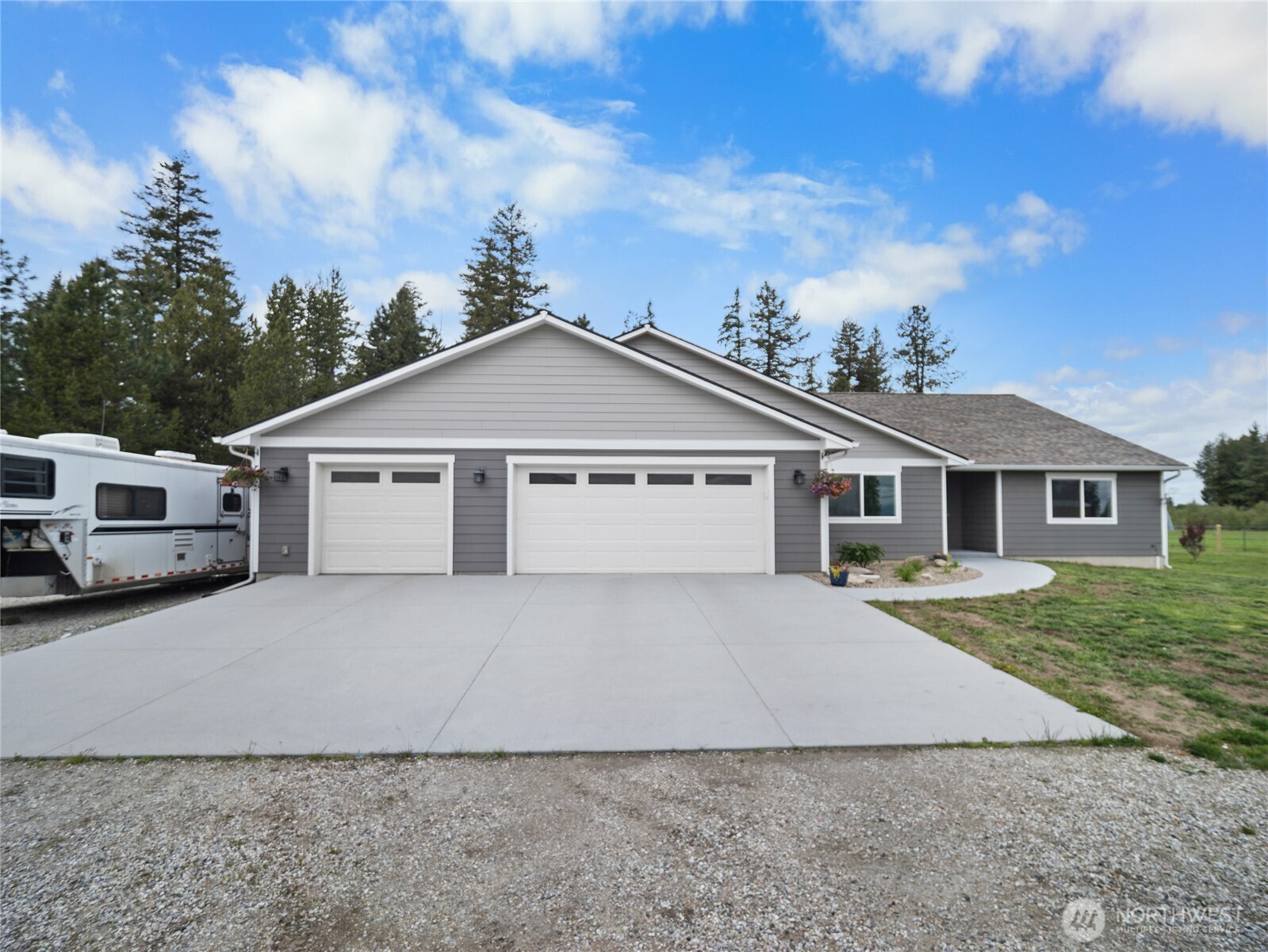 4988 Wallbridge Road Property Photo 18