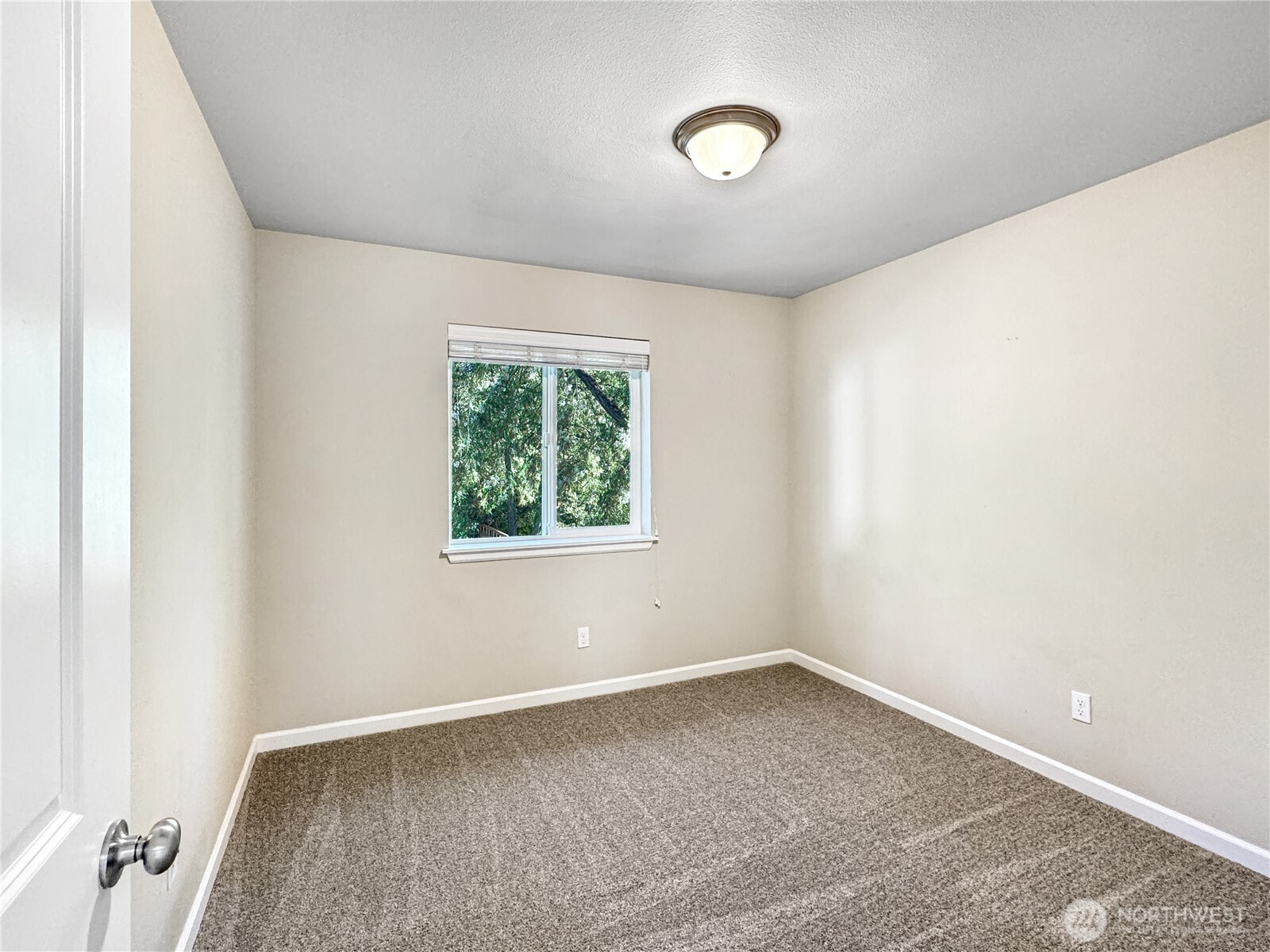 4339 S 160th Street Property Photo 23