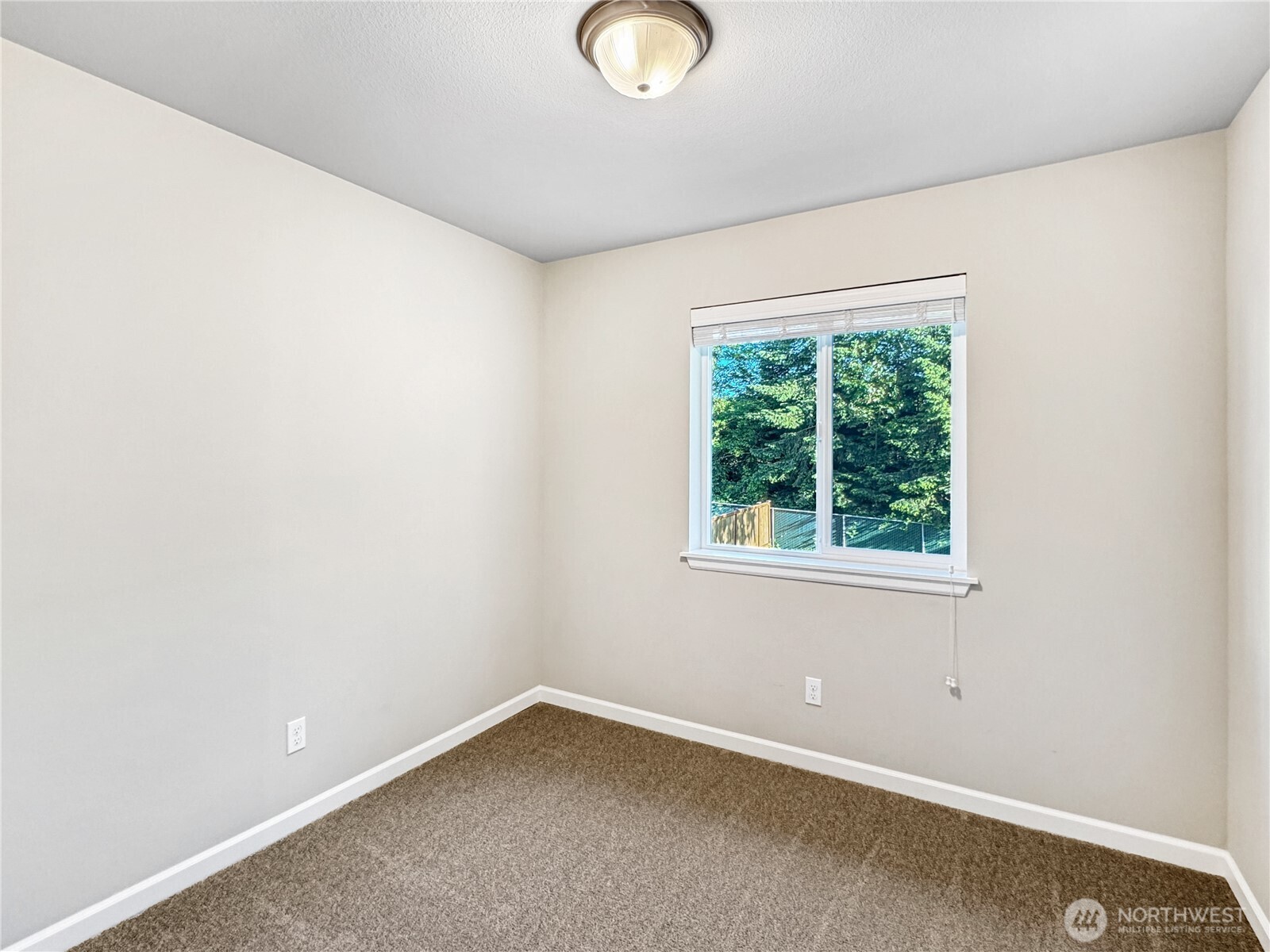 4339 S 160th Street Property Photo 24