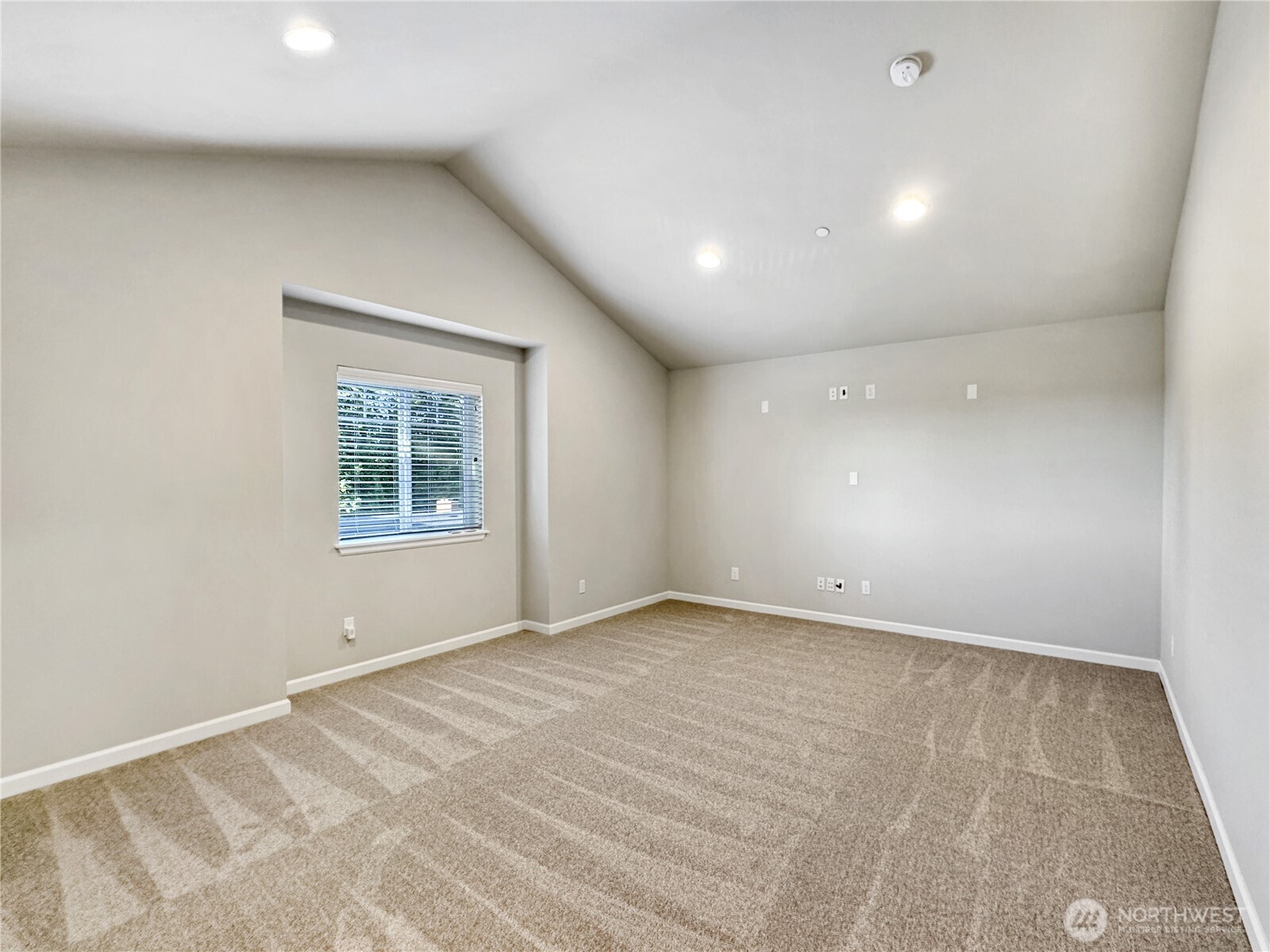 4339 S 160th Street Property Photo 25