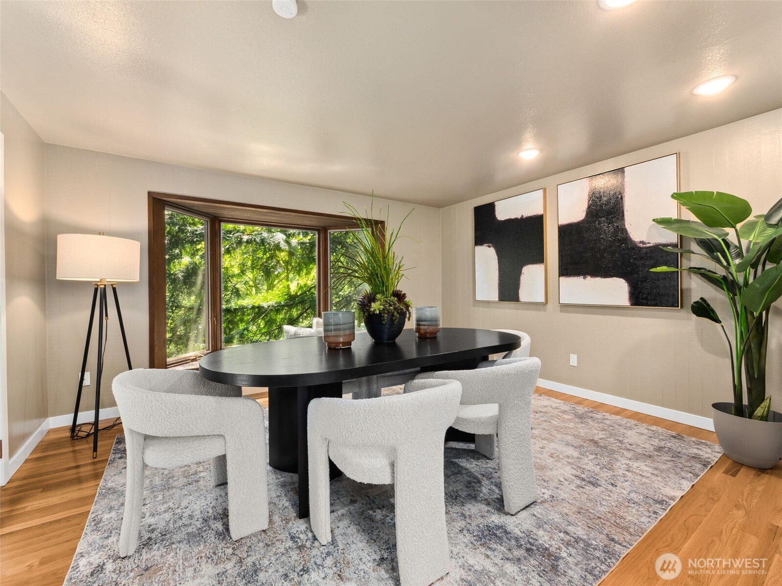 6423 E Mercer Way Property Photo 10