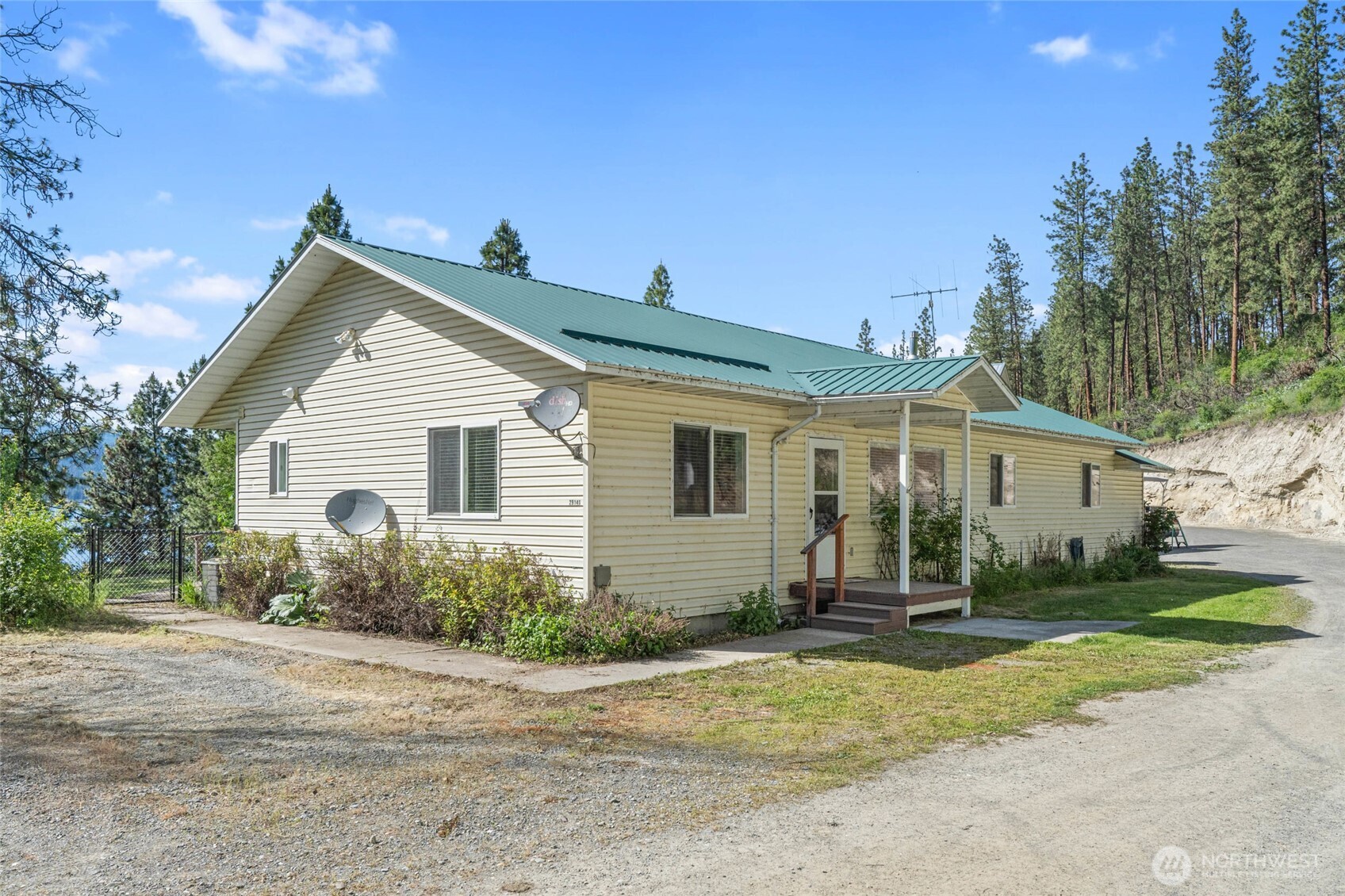 2914 G Hwy 25 Property Photo 1