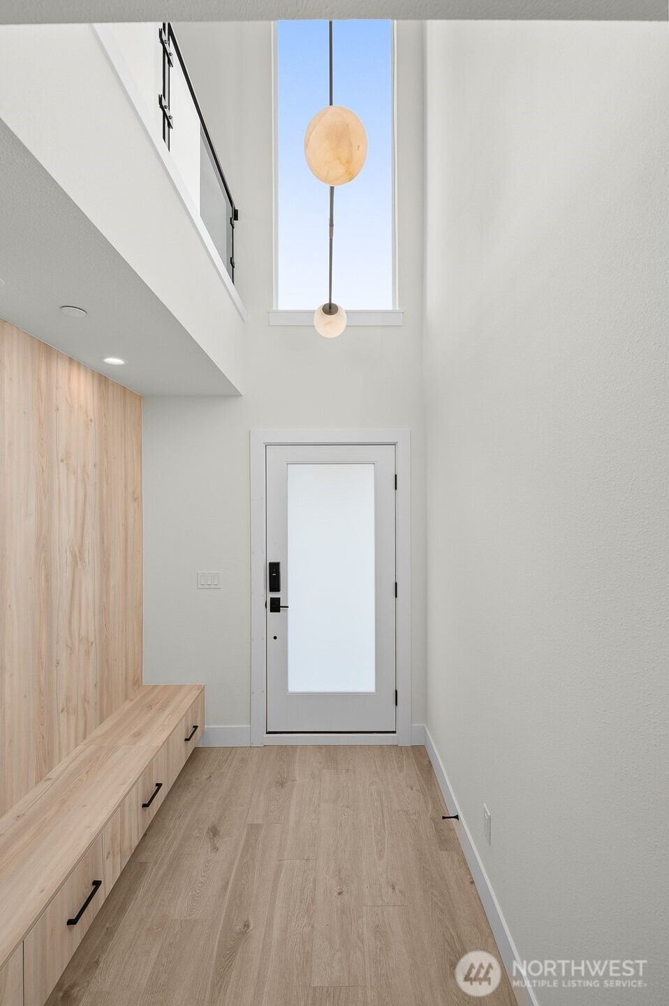 564 Lee Street Property Photo 3