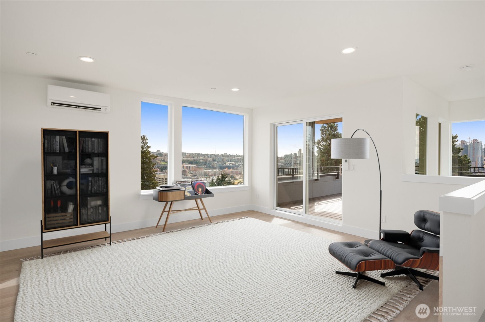 564 Lee Street Property Photo 24