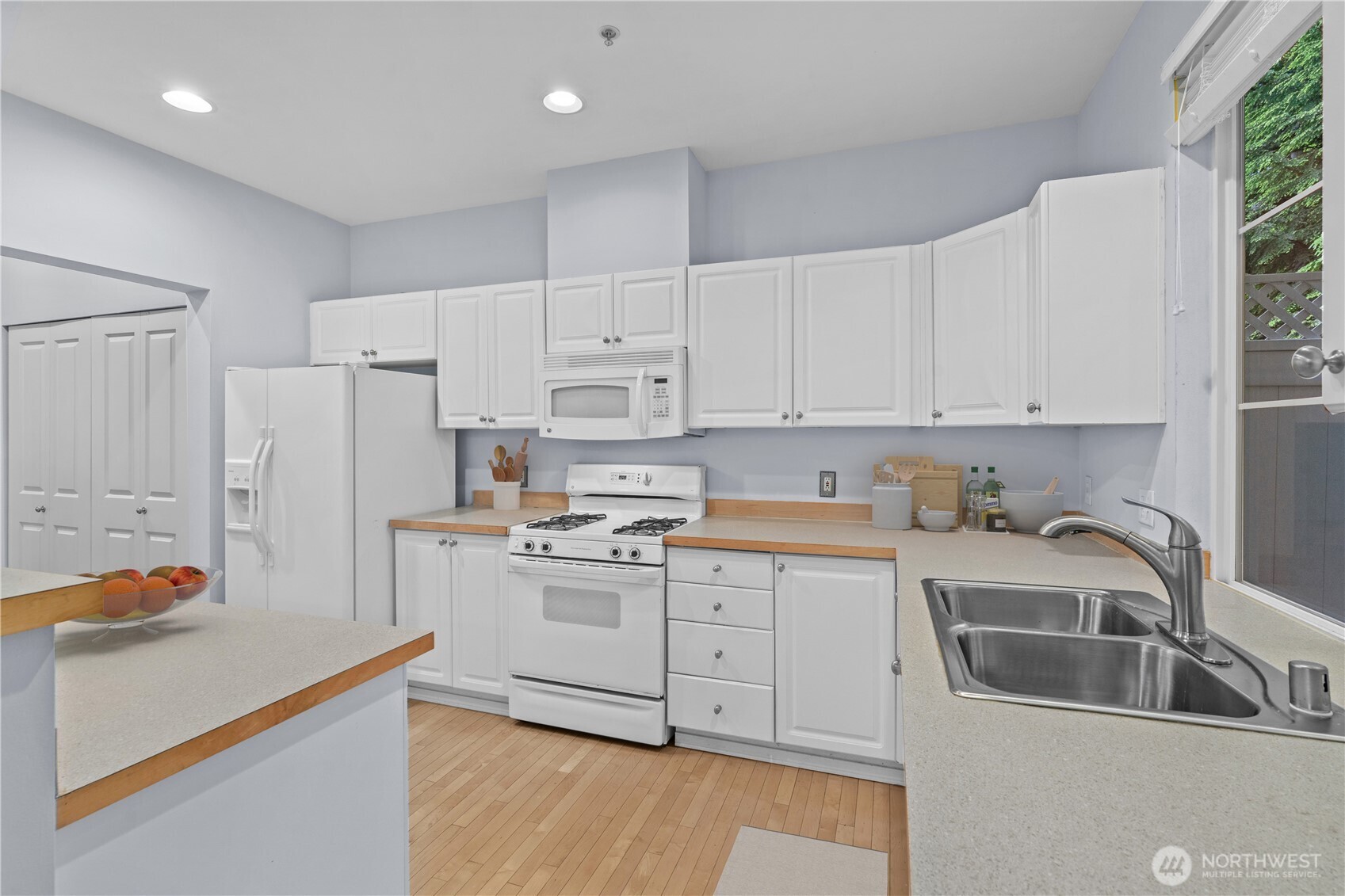 22029 39th Place Property Photo 7