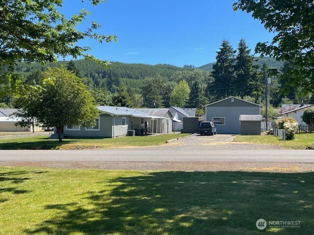 114 Morse Street Property Photo 1