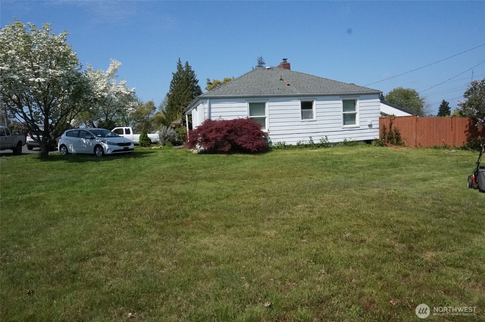 2460 S 121st Street Property Photo 2