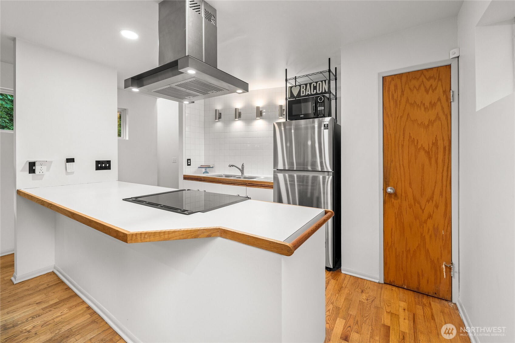 11130 Seola Beach Drive Property Photo 12