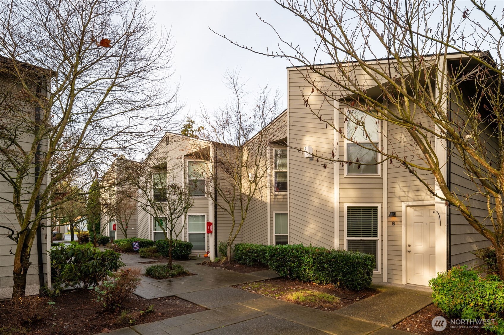 425 4th Street Property Photo 1