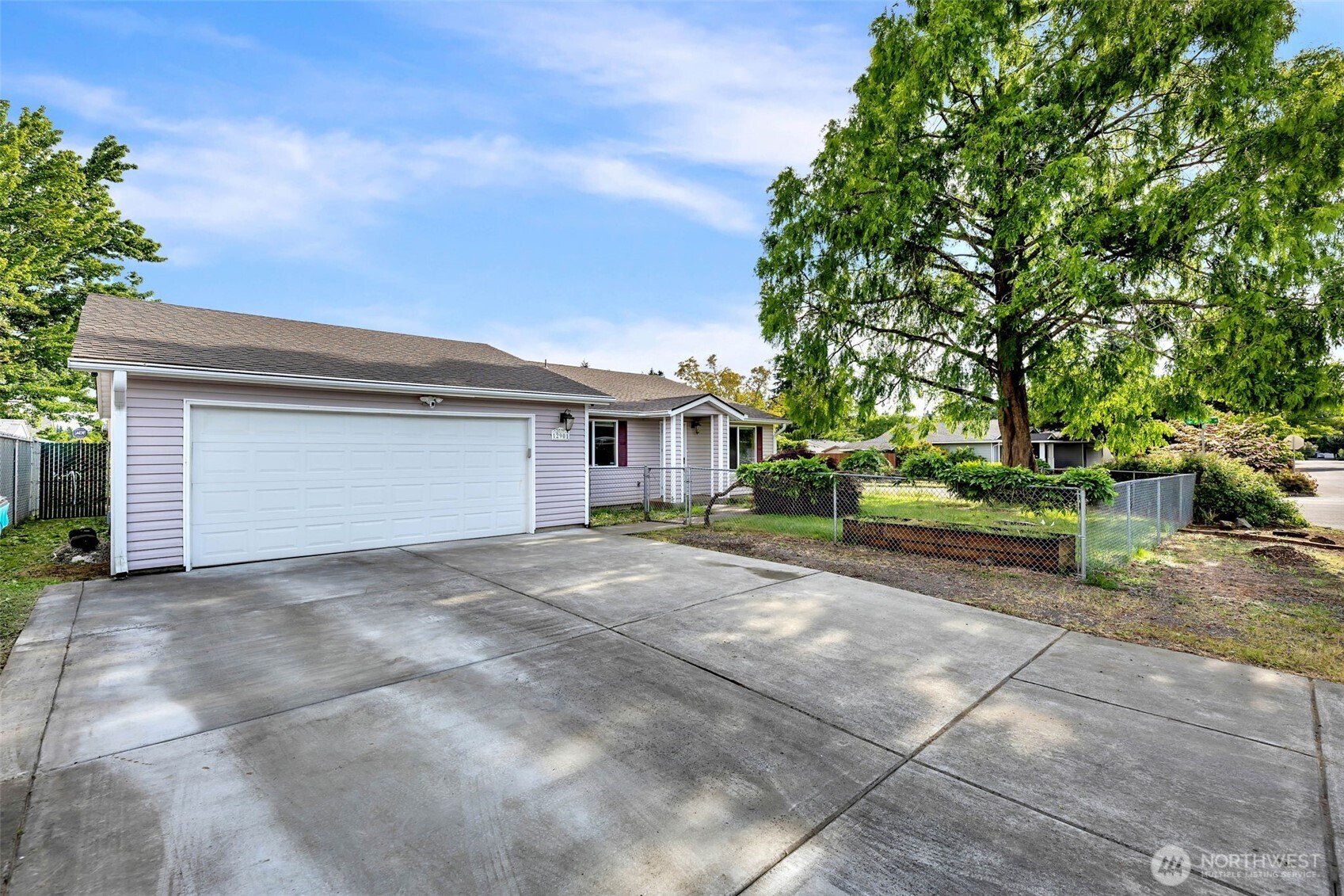 12901 Ne 37th Street Property Photo 2