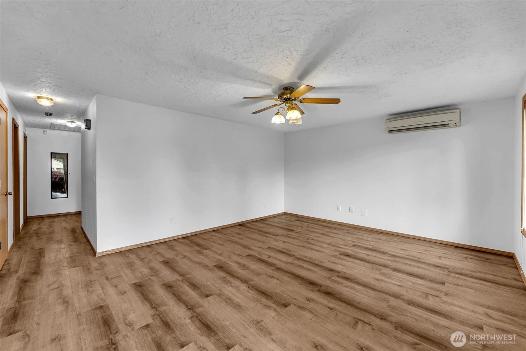 12901 Ne 37th Street Property Photo 7