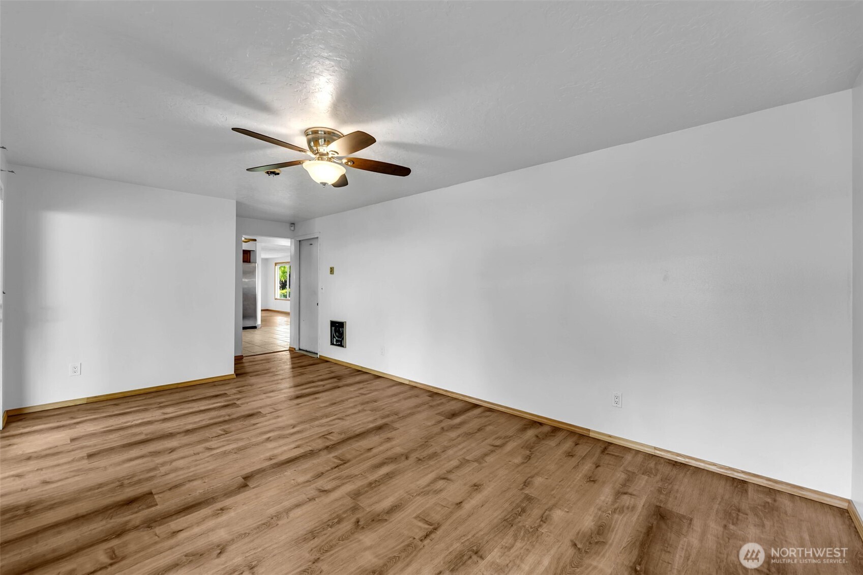 12901 Ne 37th Street Property Photo 9