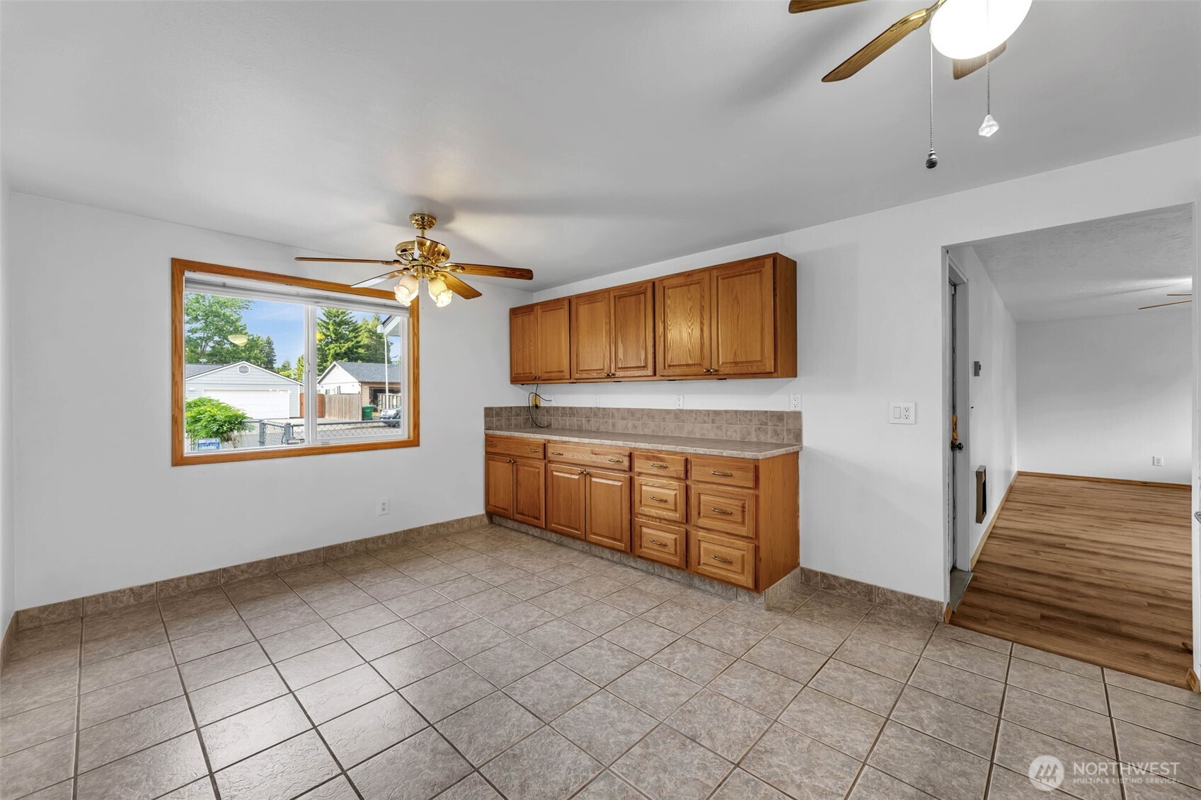 12901 Ne 37th Street Property Photo 10