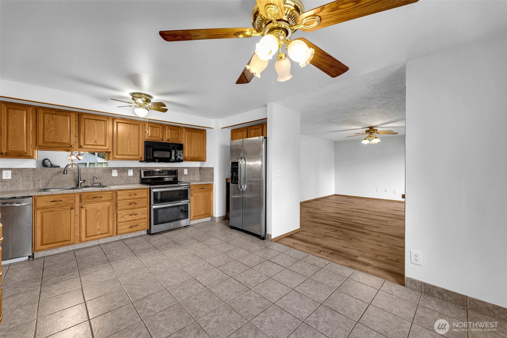 12901 Ne 37th Street Property Photo 12