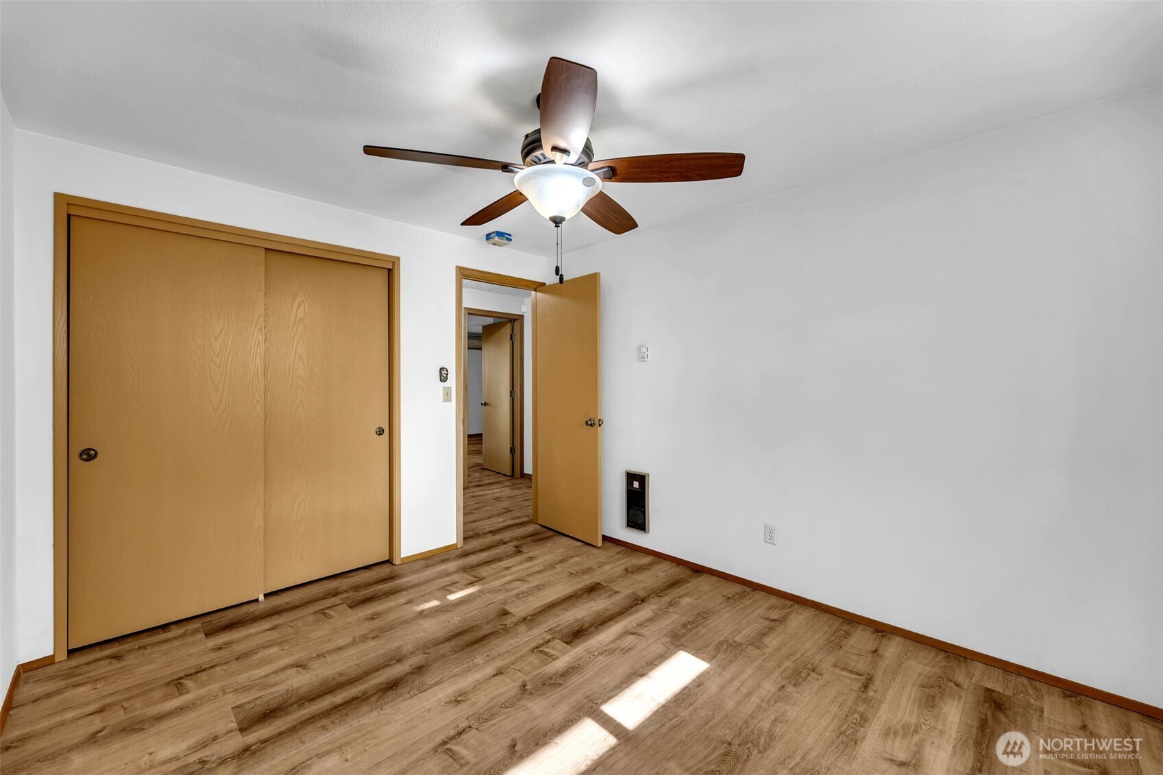 12901 Ne 37th Street Property Photo 15