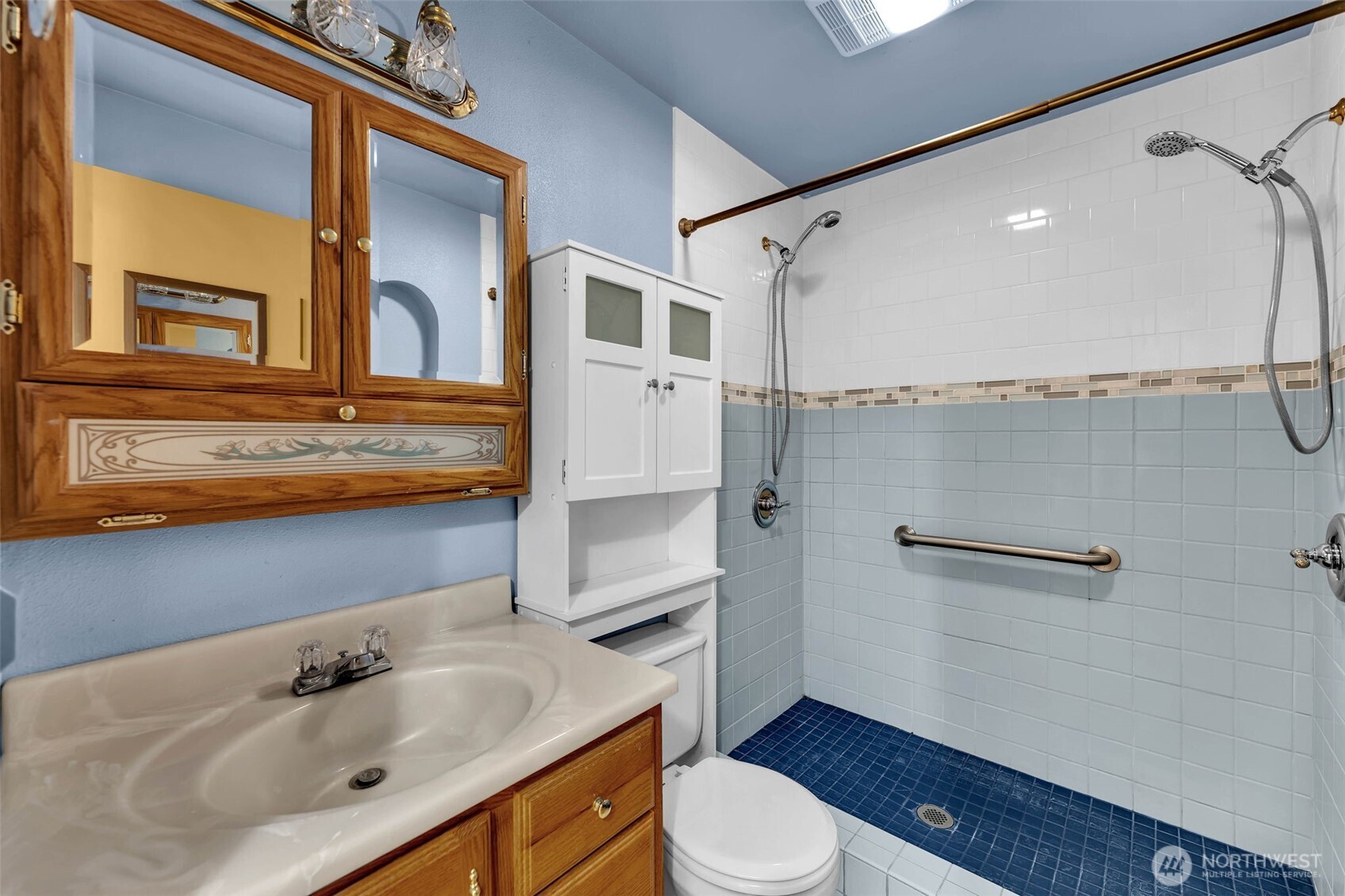 12901 Ne 37th Street Property Photo 17