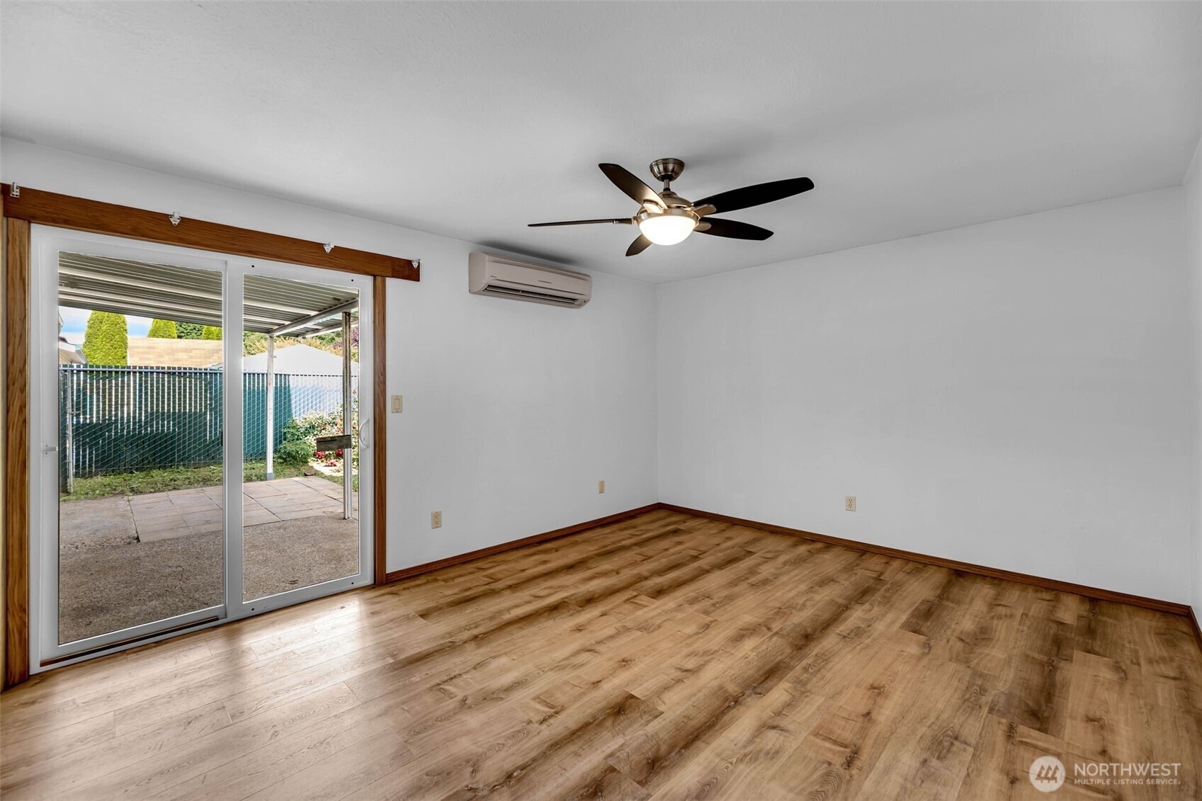 12901 Ne 37th Street Property Photo 19