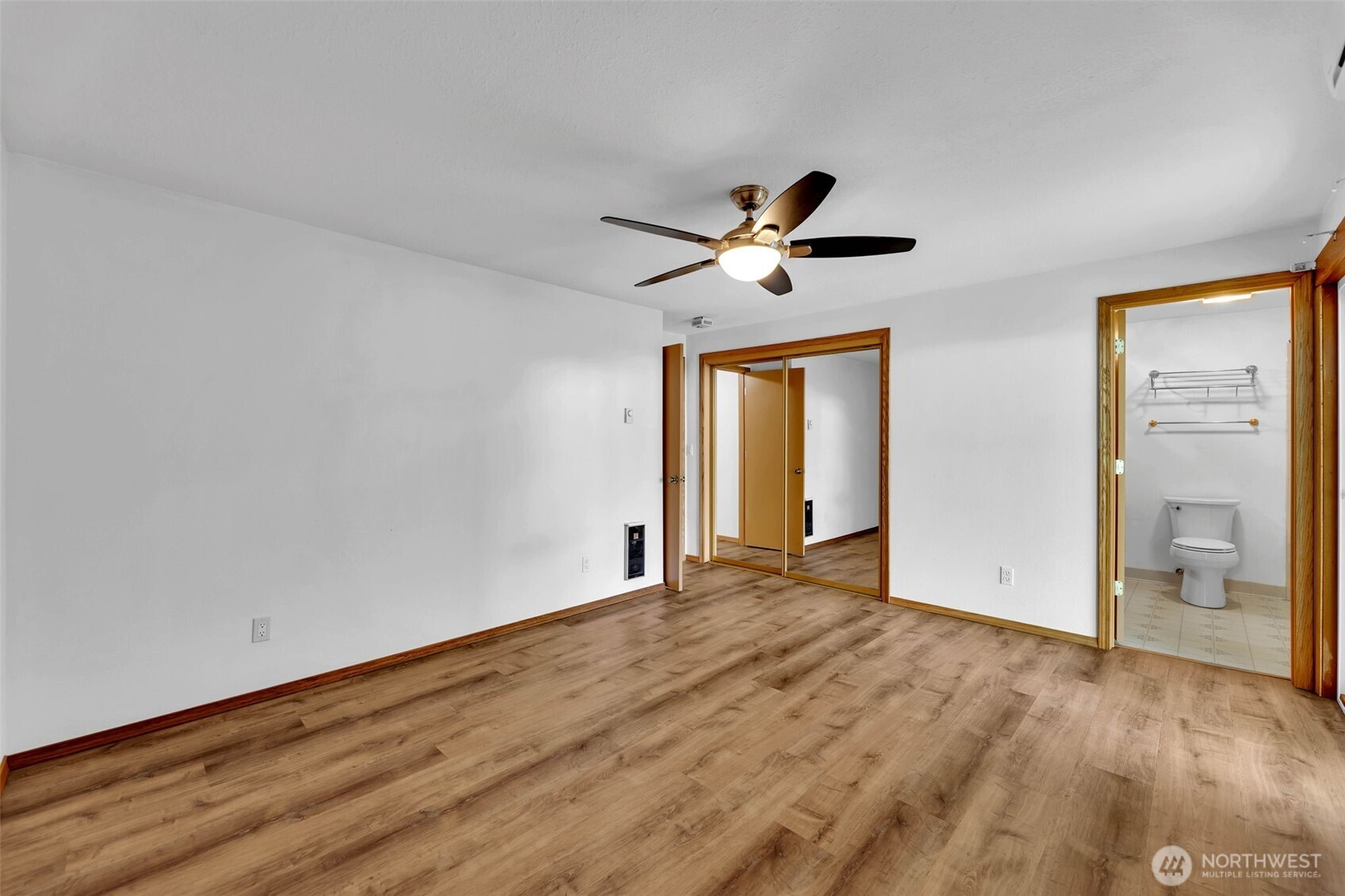 12901 Ne 37th Street Property Photo 21