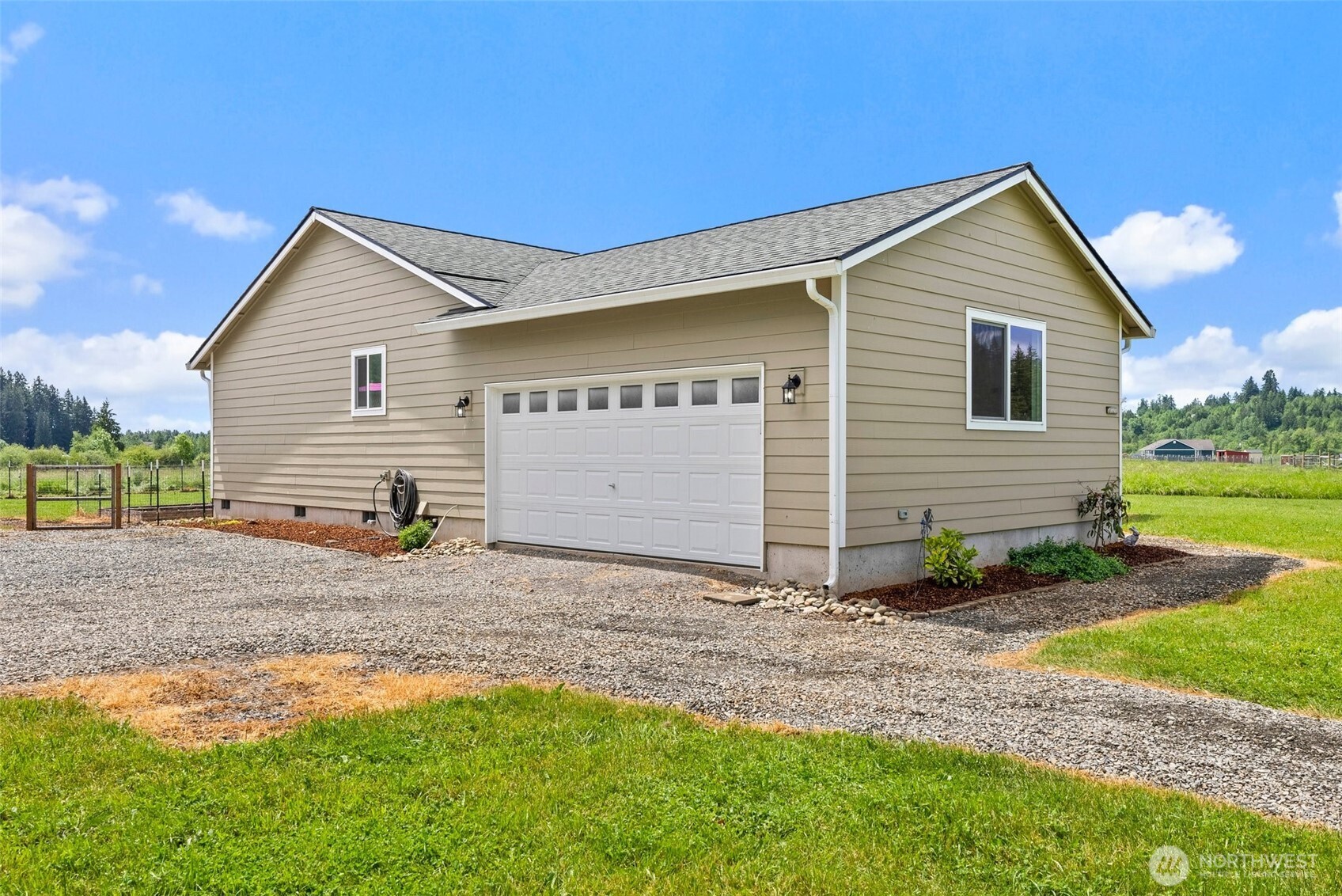186 Apple Tree Lane Property Photo 2