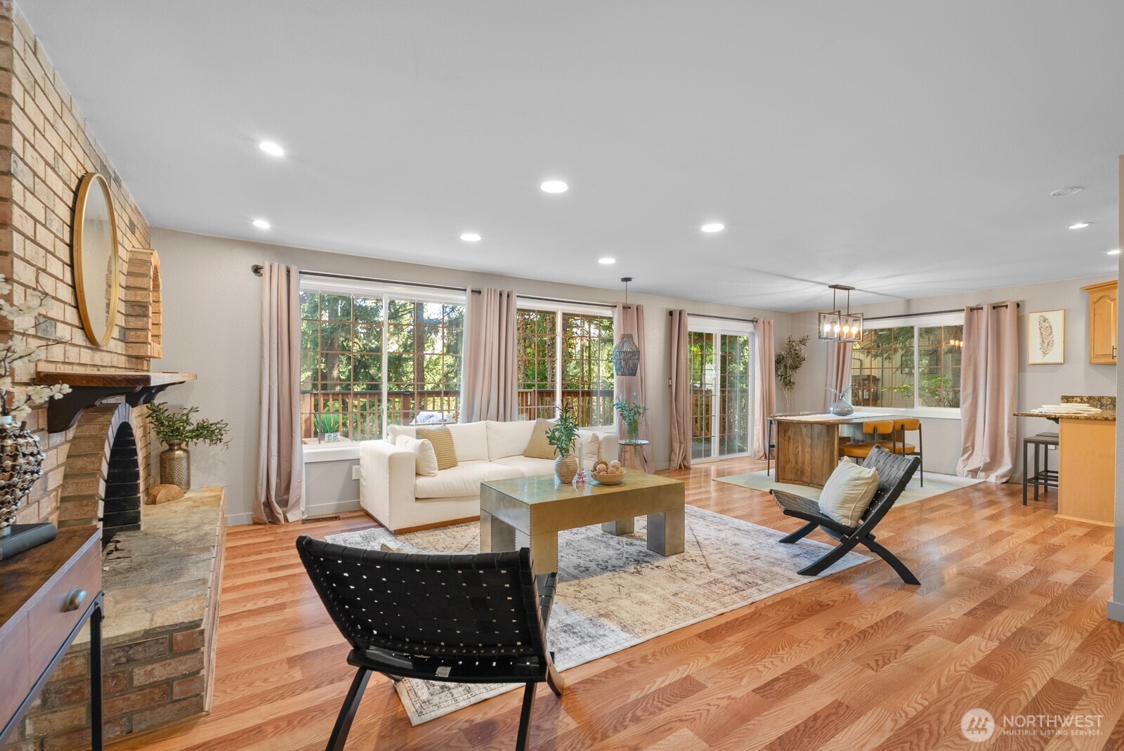 17521 25th Street Ct Property Photo 6