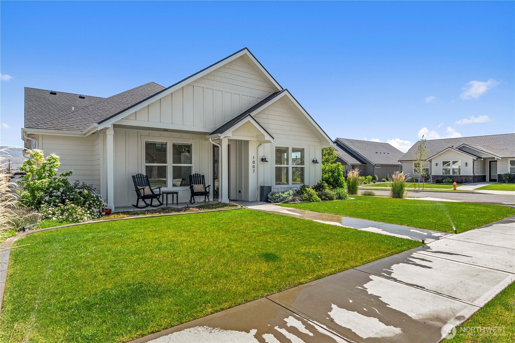 1007 Racine Springs Drive Property Photo 2