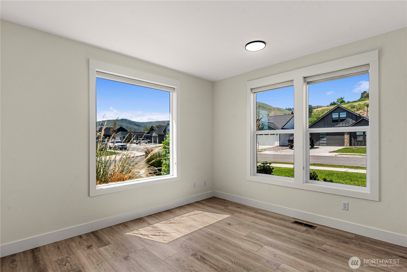 1007 Racine Springs Drive Property Photo 10