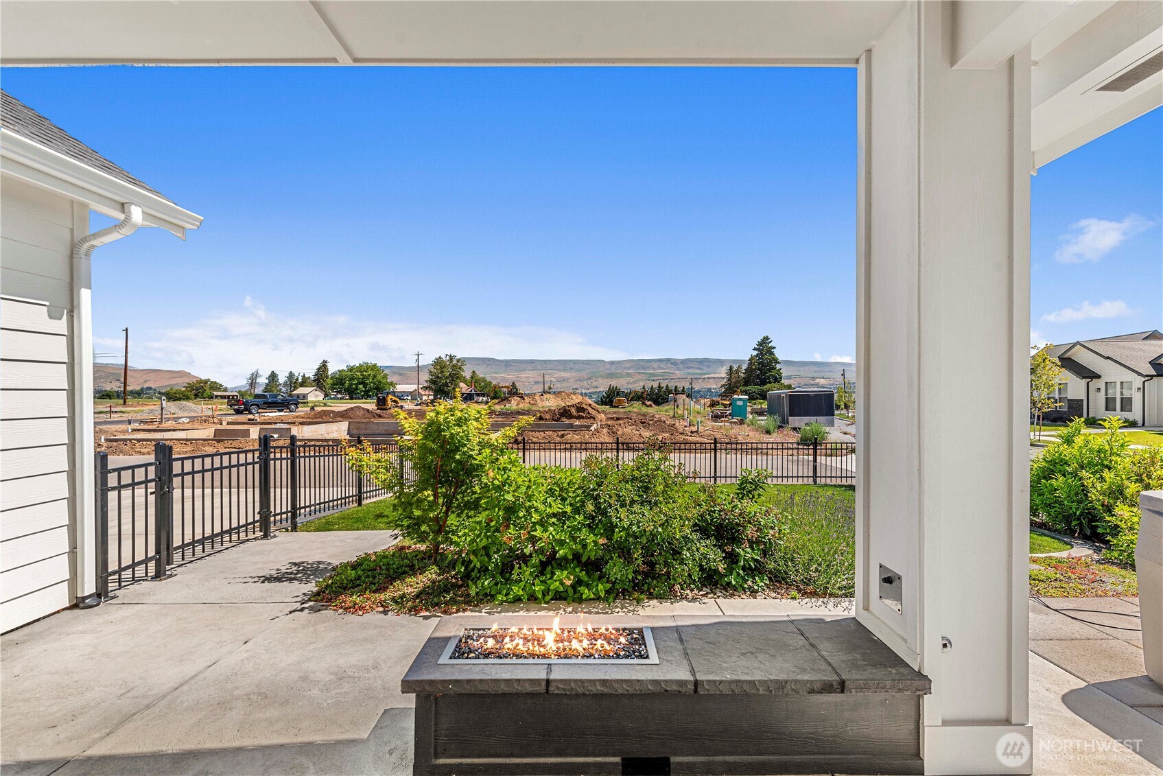 1007 Racine Springs Drive Property Photo 32