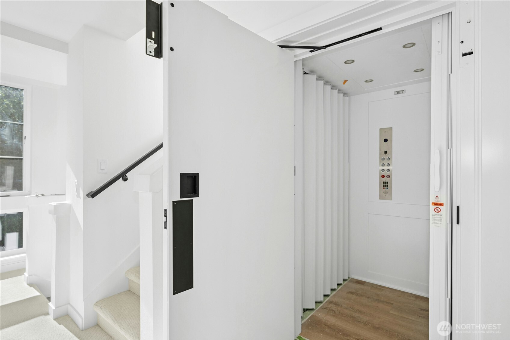 110 B 2nd Street Property Photo 4