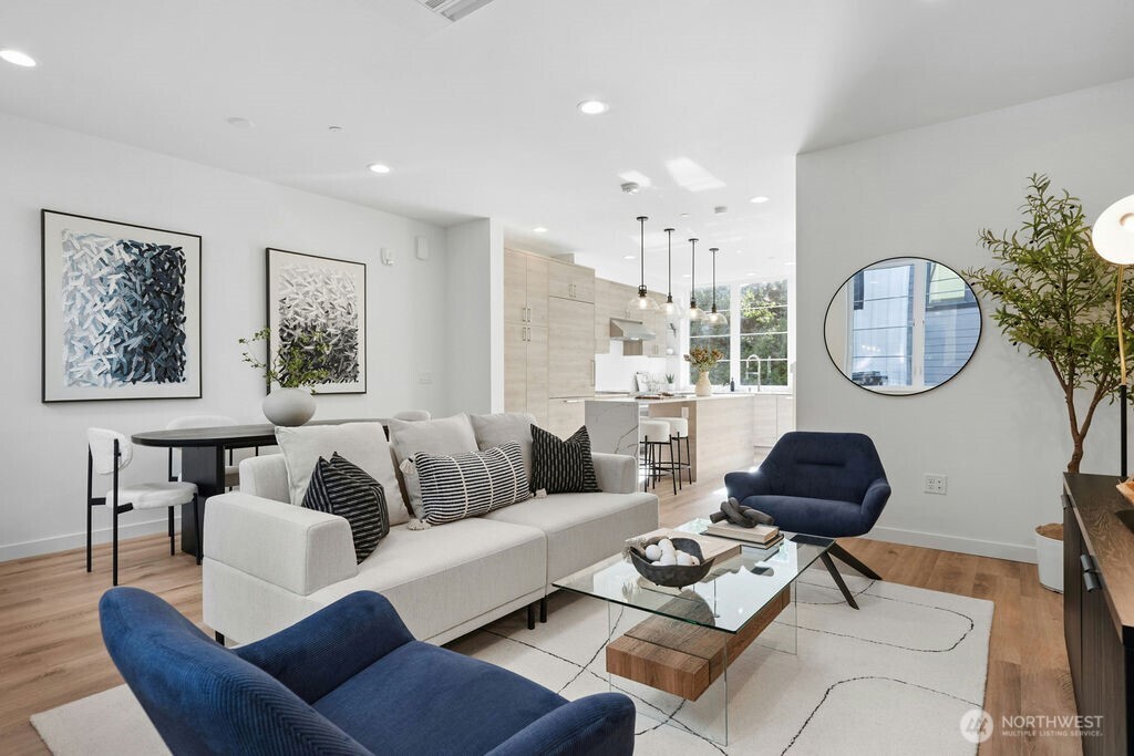 110 B 2nd Street Property Photo 6