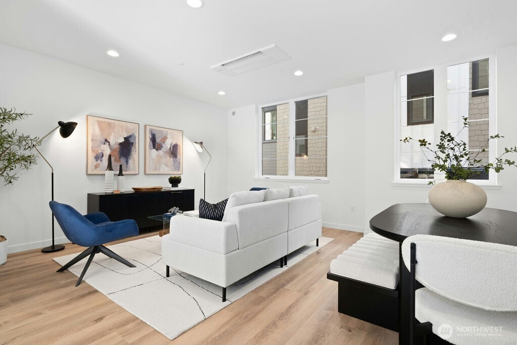 110 B 2nd Street Property Photo 7