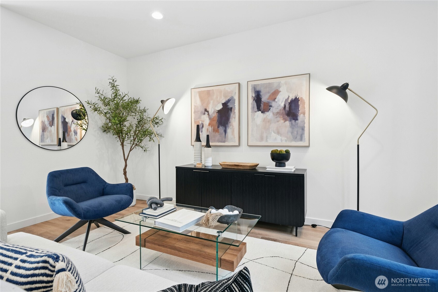 110 B 2nd Street Property Photo 9