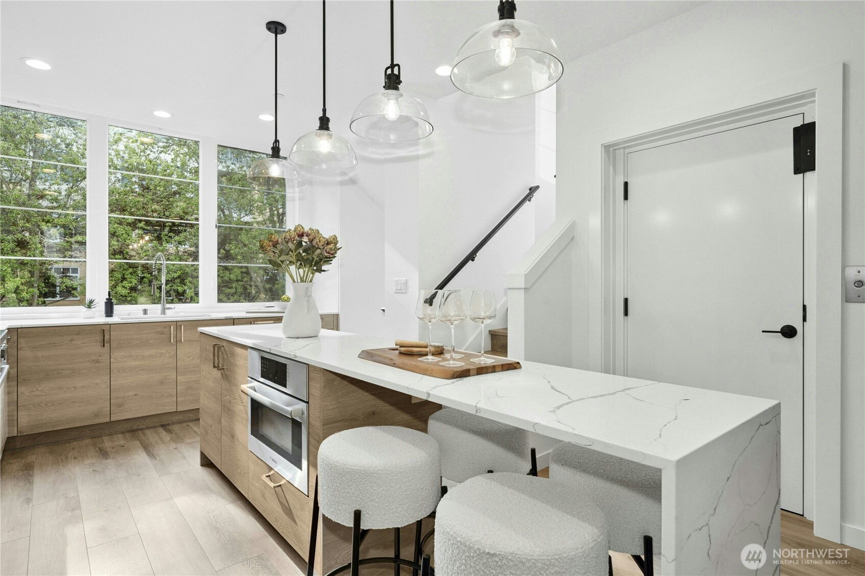 110 B 2nd Street Property Photo 10