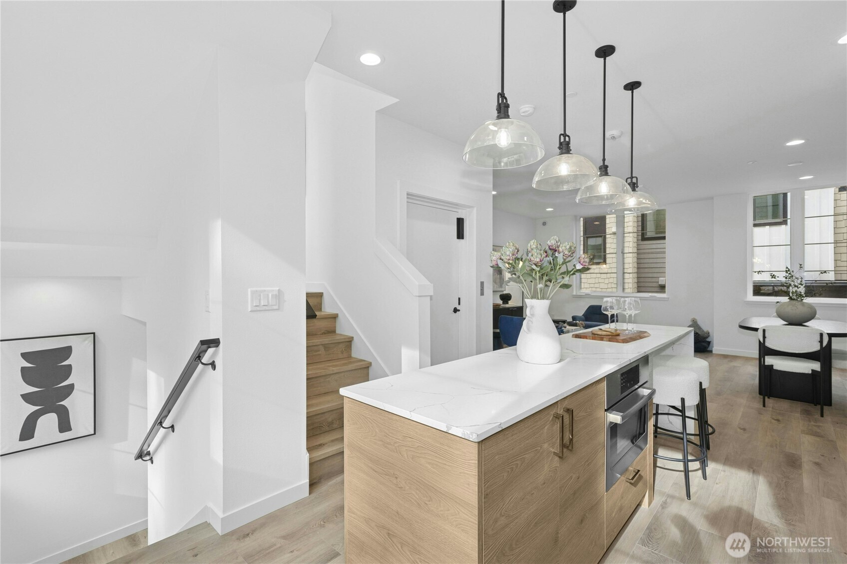 110 B 2nd Street Property Photo 12