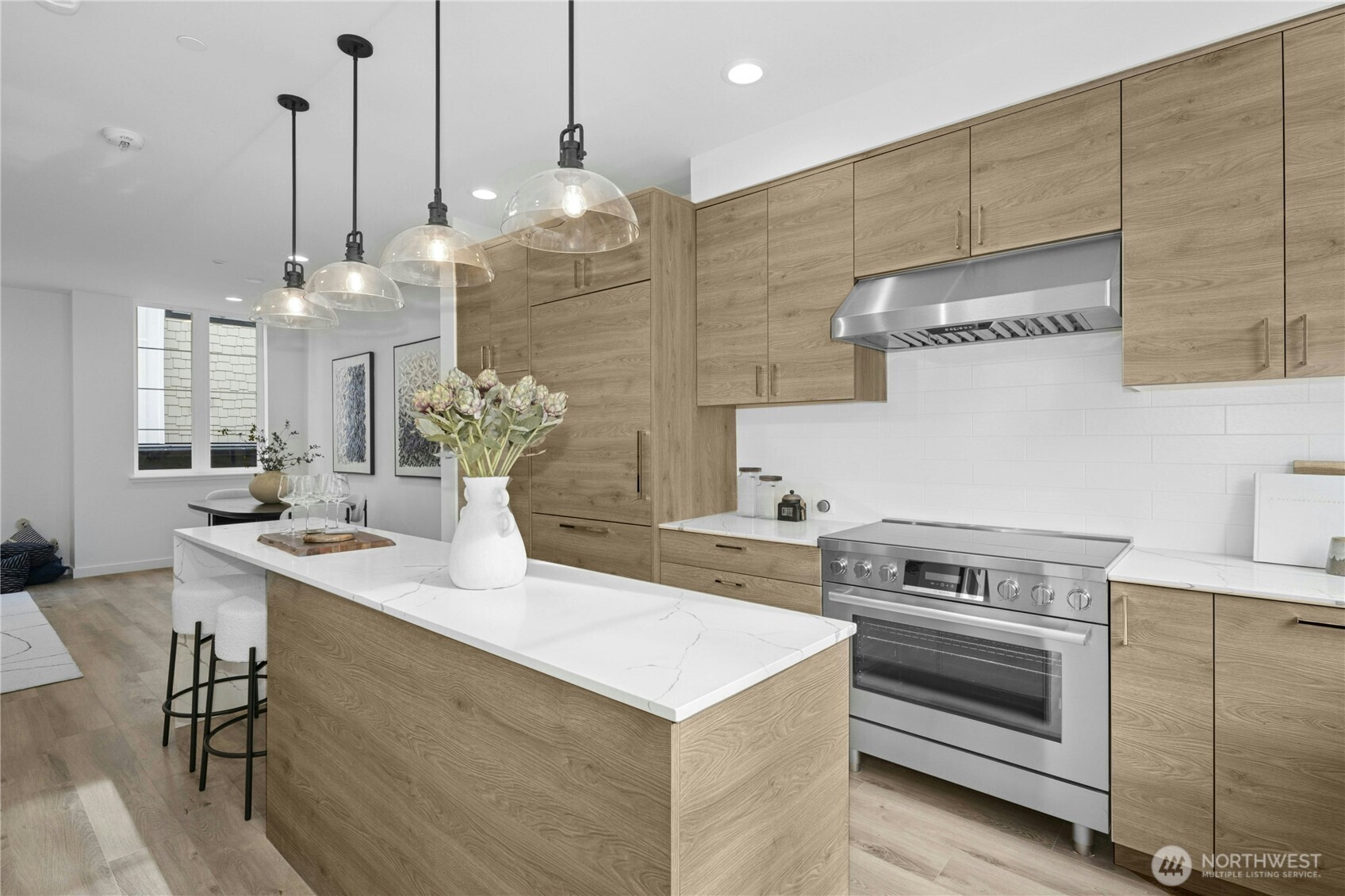 110 B 2nd Street Property Photo 13