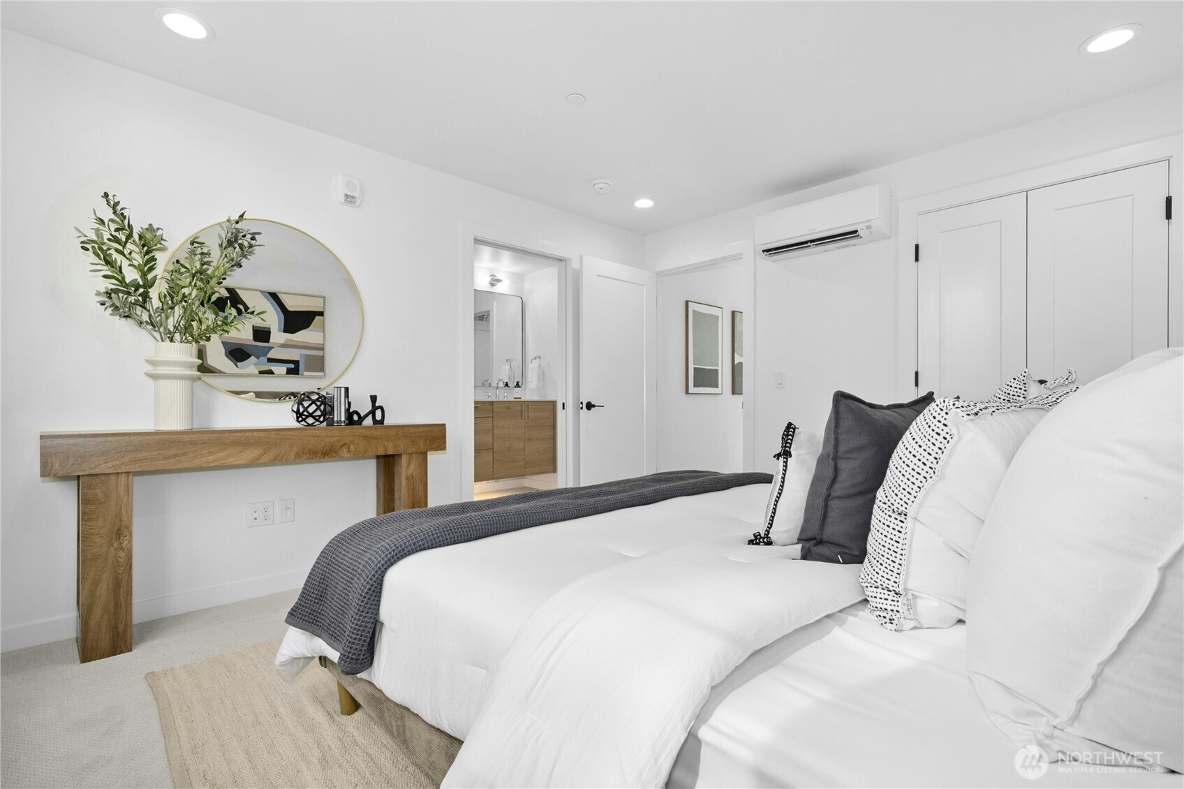 110 B 2nd Street Property Photo 15