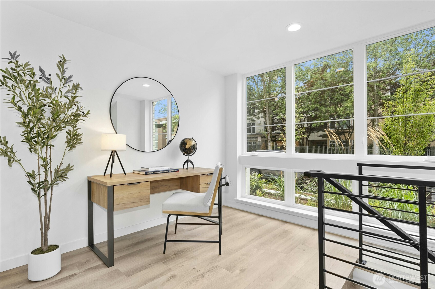 110 B 2nd Street Property Photo 26