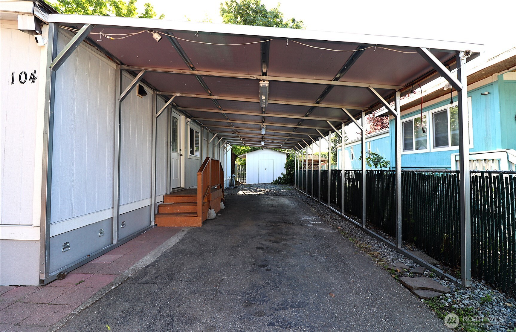 401 37th Street 104 Property Photo 3