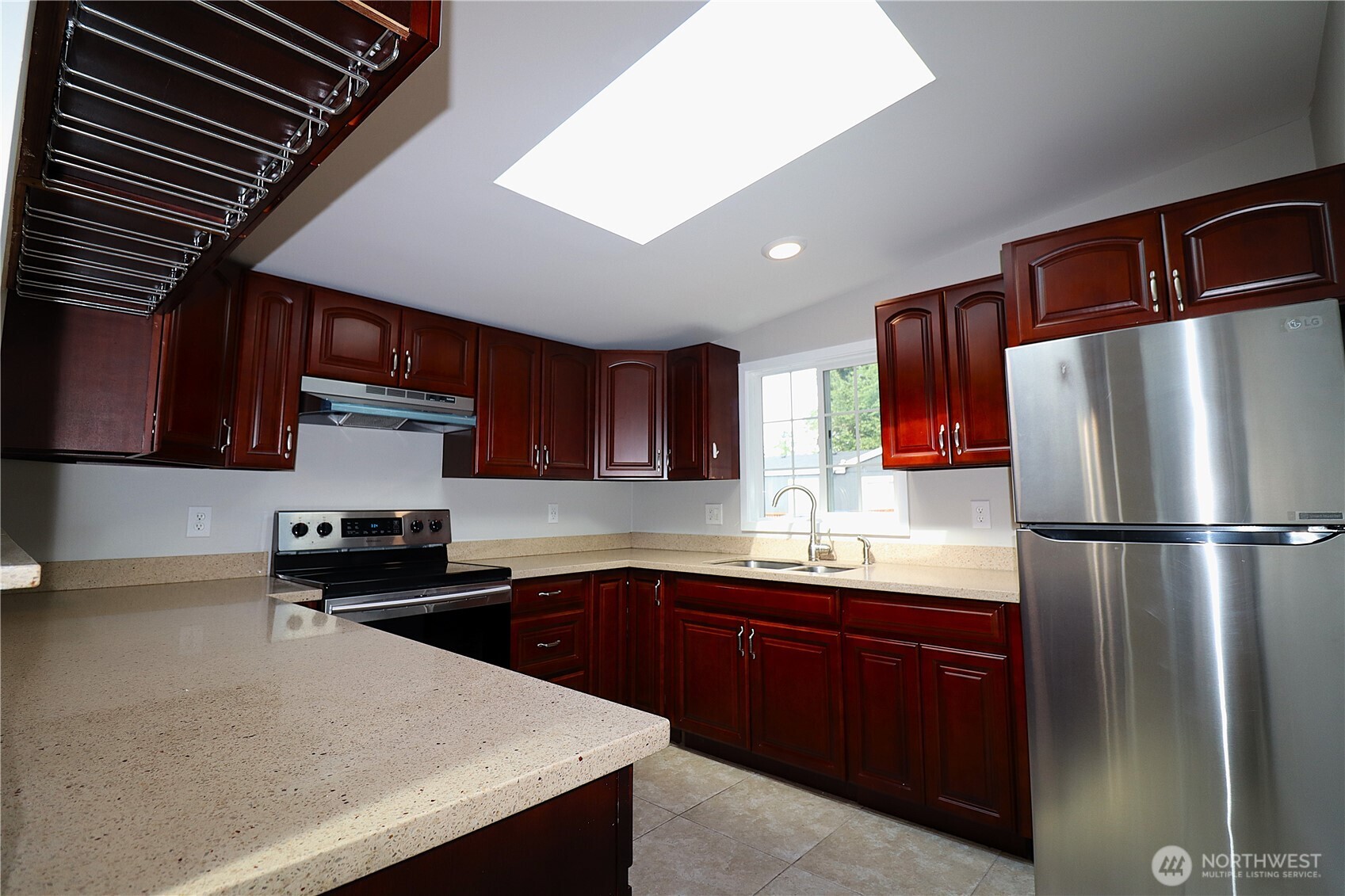 401 37th Street 104 Property Photo 11