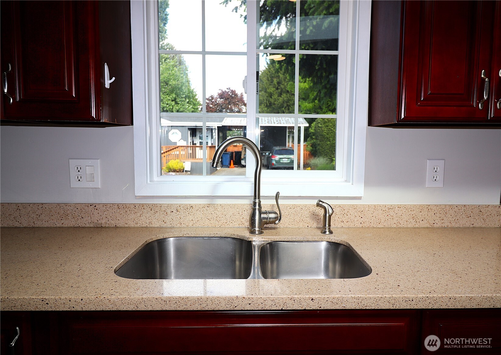 401 37th Street 104 Property Photo 13