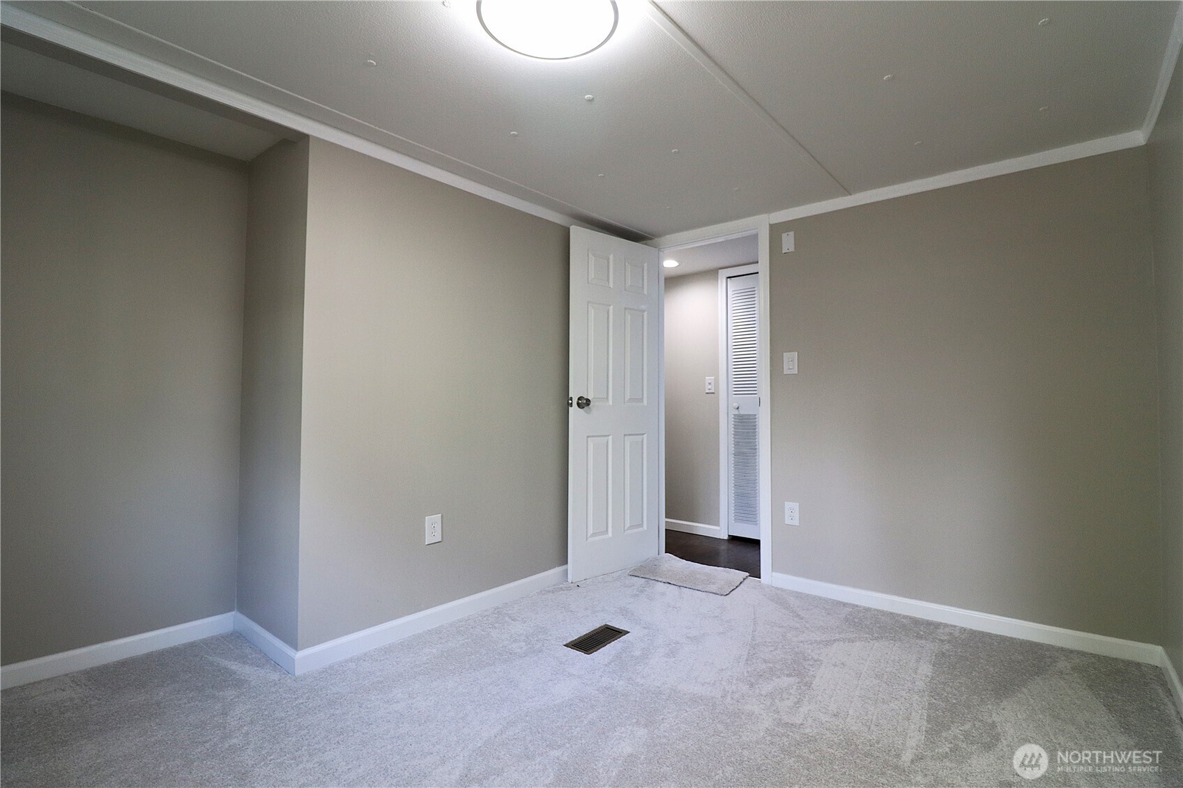 401 37th Street 104 Property Photo 20