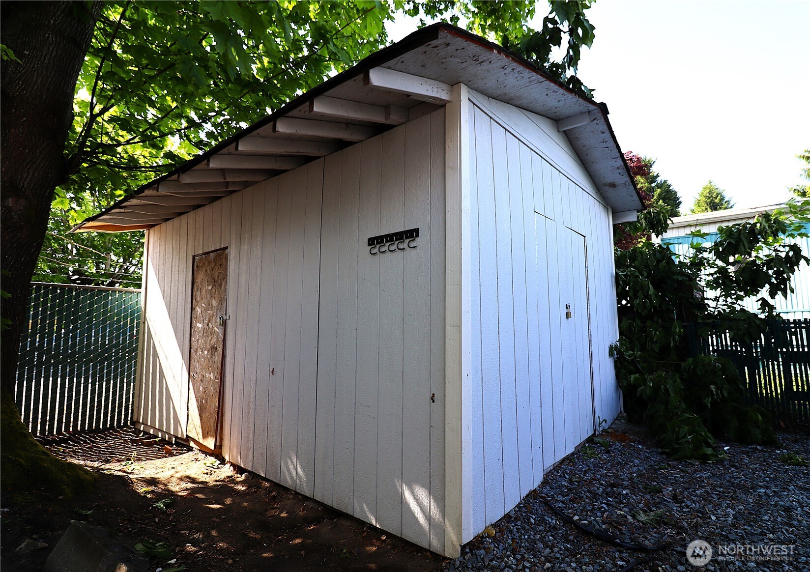 401 37th Street 104 Property Photo 24