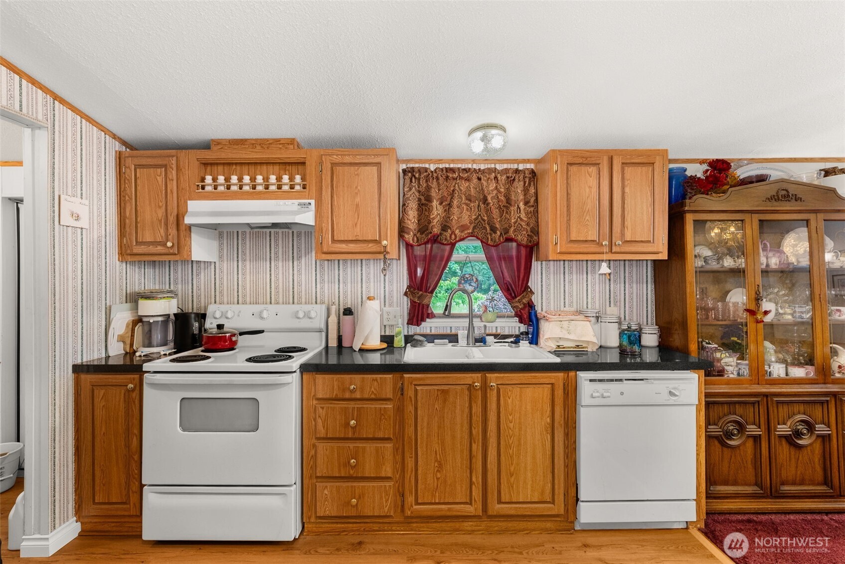 1201 8th Street Property Photo 9