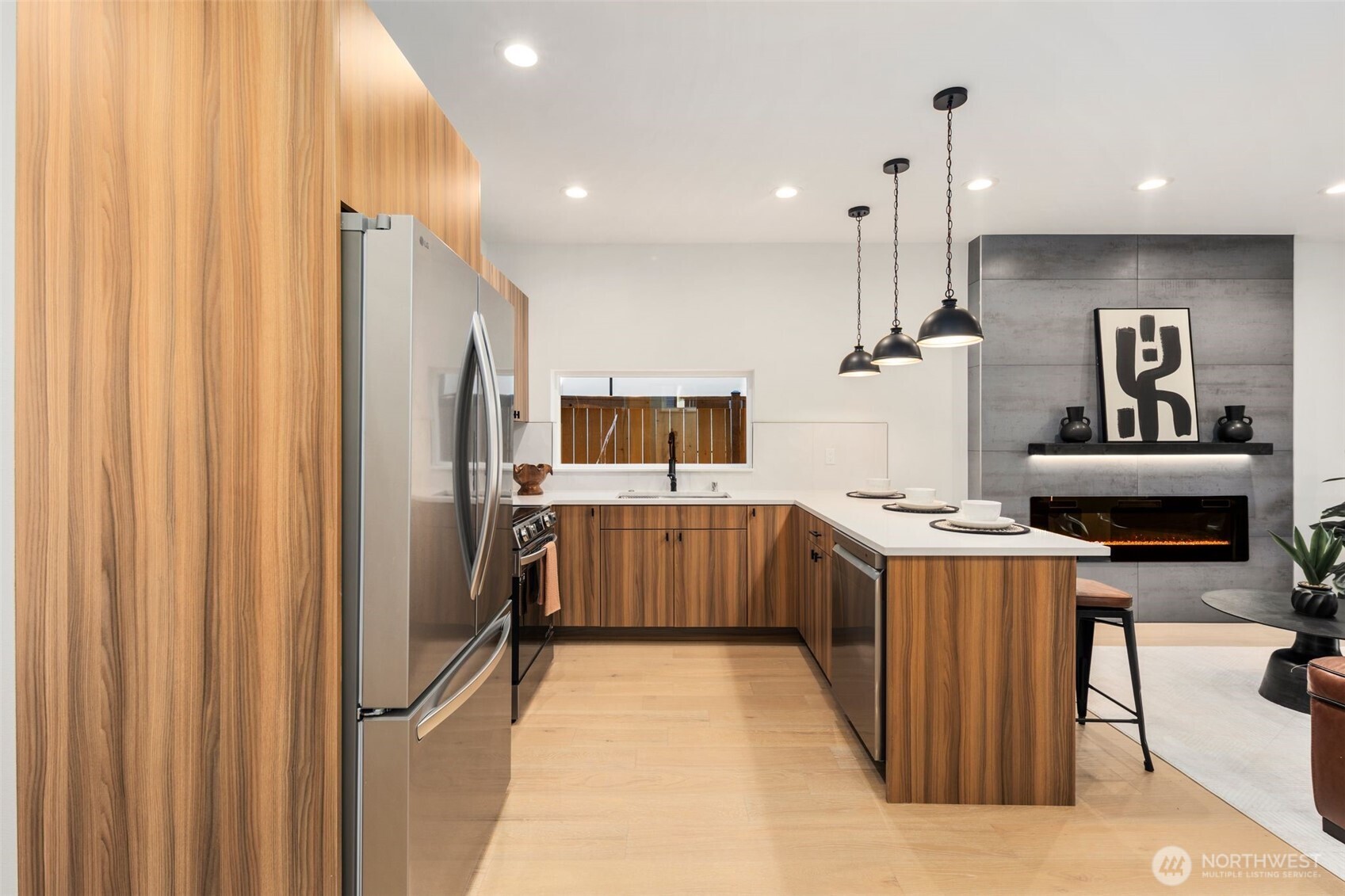 3807 Ne 89th Street Property Photo 6