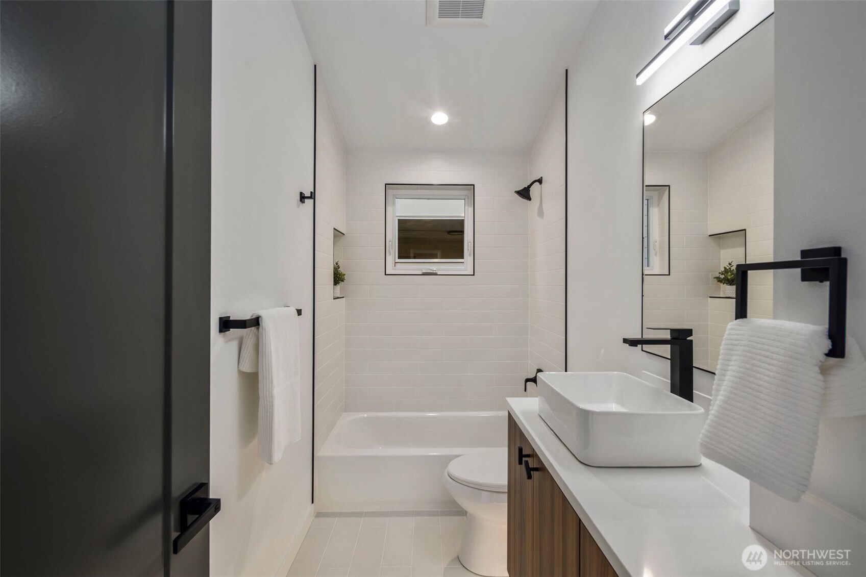 3807 Ne 89th Street Property Photo 17