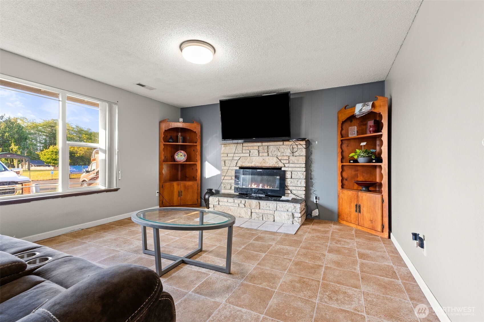 1209 Dundee Drive Property Photo 8