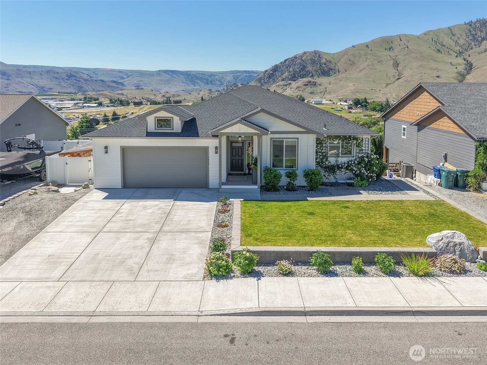 1080 Sunset Lane Property Photo 1