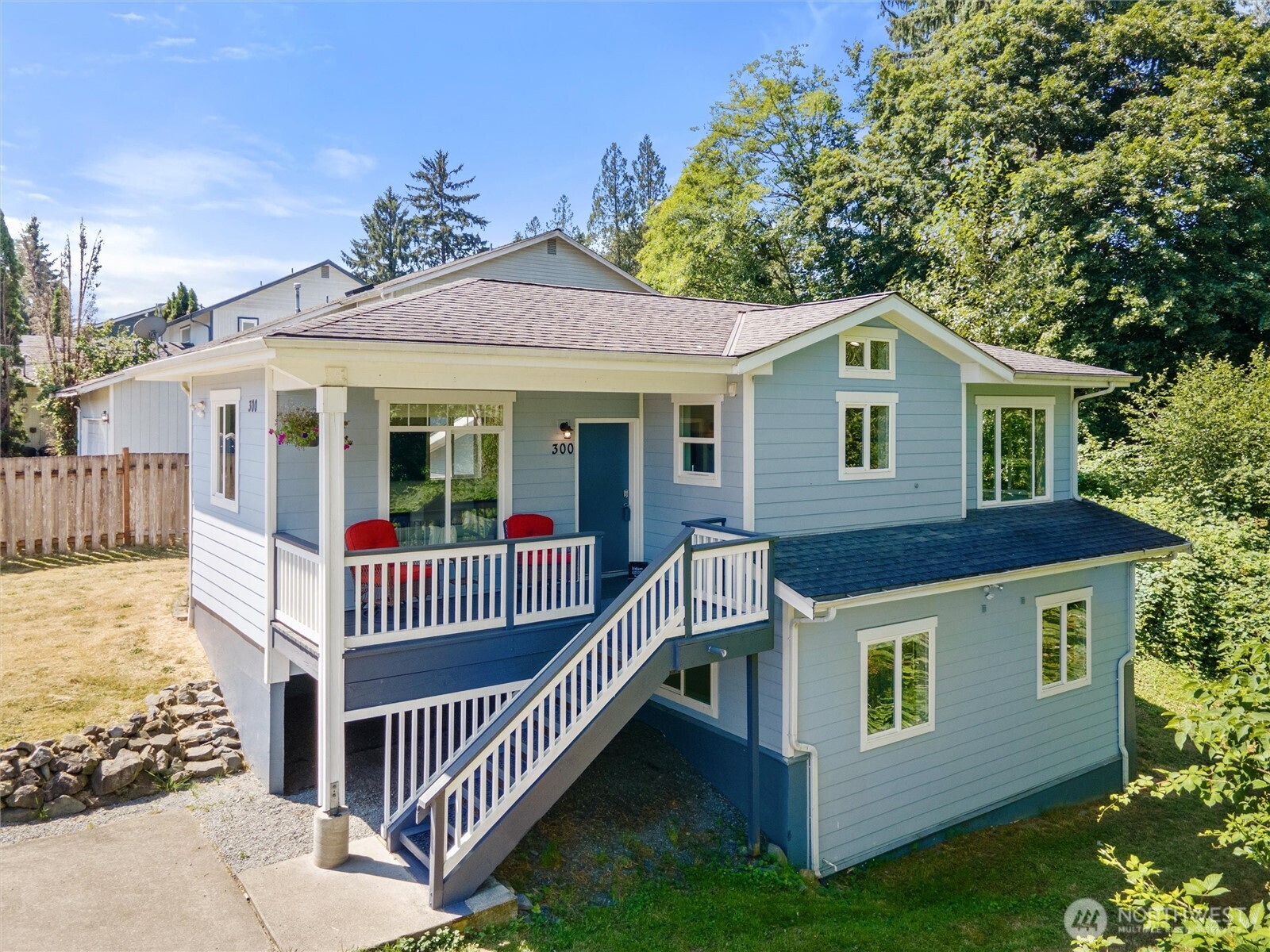 300 Cascade Avenue Property Photo 2