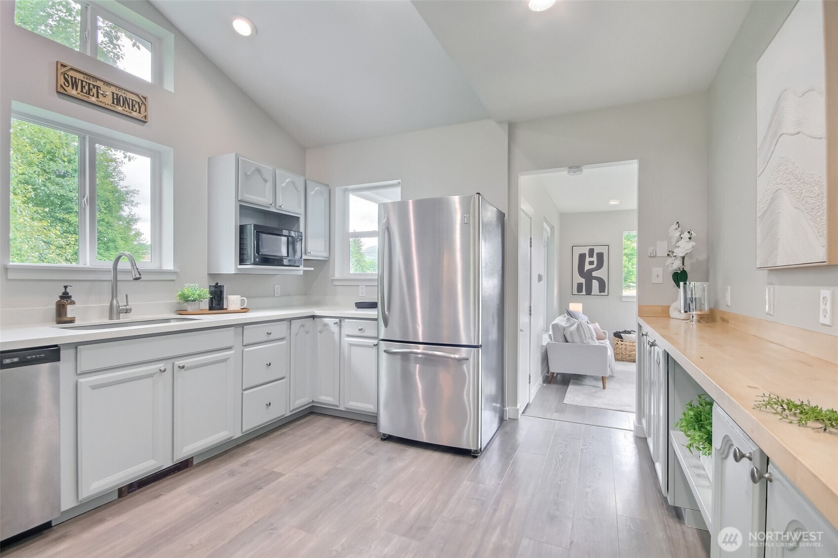 300 Cascade Avenue Property Photo 11