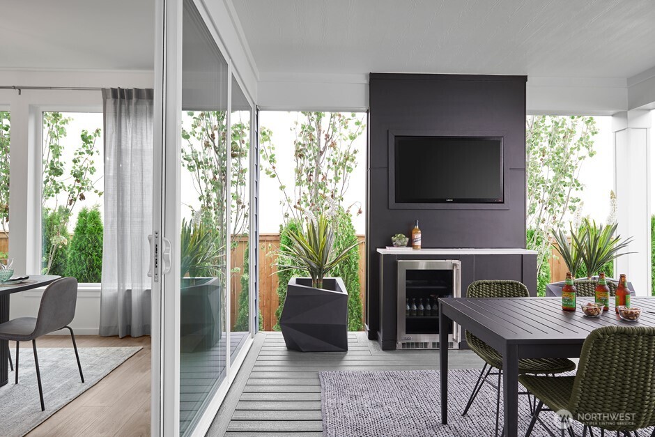 12004 22nd Street Property Photo 6